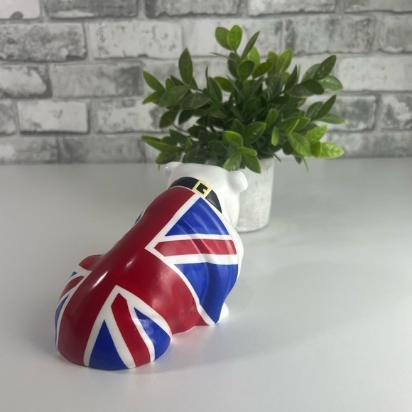 Royal Doulton "Jack the Bulldog", James Bond Skyfall, signed by Micheal Doulton. - Picture 7 of 12